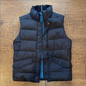 Banana Republic Men’s Black Puffer Vest